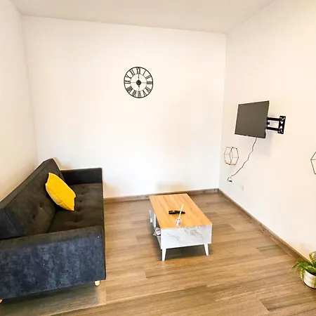 Apartment Sky Way Apartment, 150m From Chabad Lubavitch Larnaca